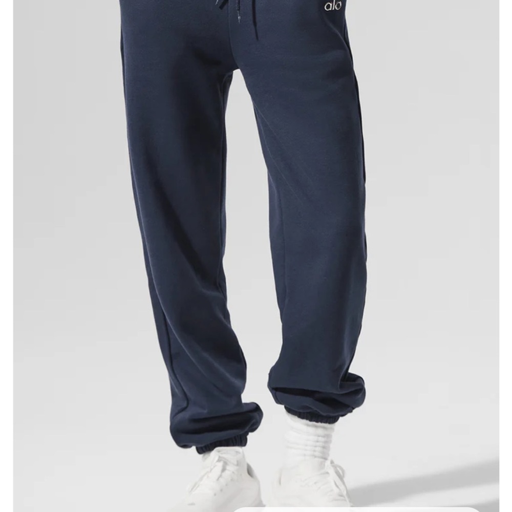 ALO Yoga women’s Deep Blue Joggers